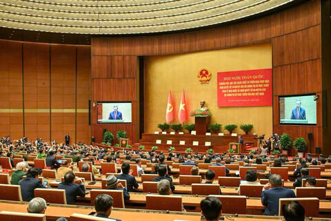 <a href="/trang-chu/tin-tuc" title="Tin tức" rel="dofollow">TIN NỔI BẬT</a>
